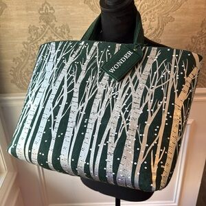 Wonder Wool Easy tote Forest green and silver Aspens in the snow￼